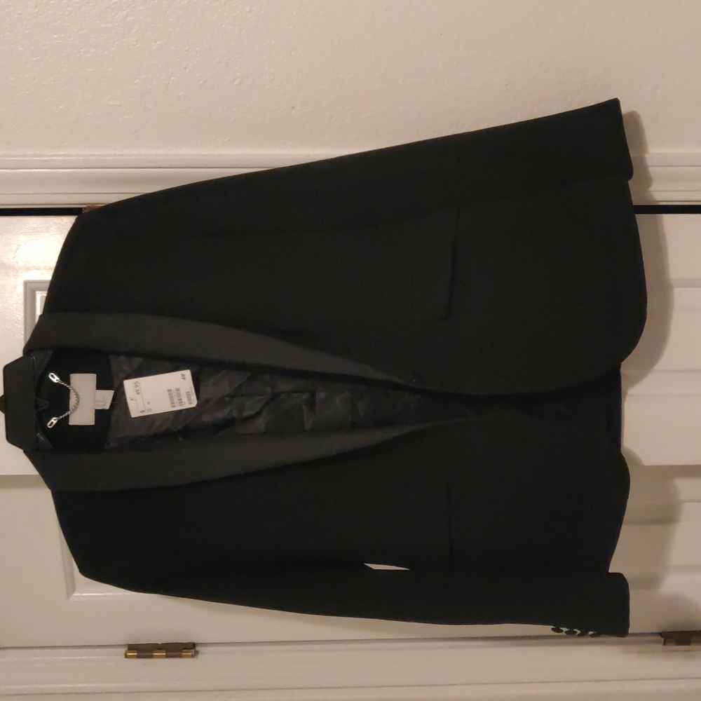 one button suit